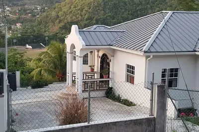 Image de Beausejour Heights, est une maison individuelle spacieuse et moderne