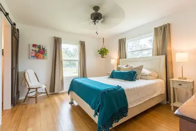 Image de Imprégnez-vous des vibrations de Sunny Fl dans ce Rad Ranch House