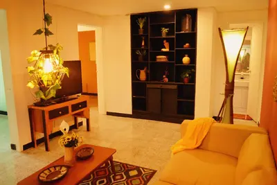 Image de Décor africain à seulement 3 minutes de la 70e!