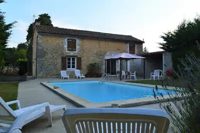Image de Ferme Renovee Avec Piscine Privee