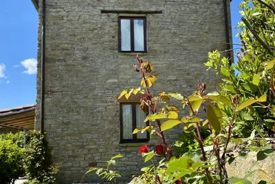 Image de Belle maison de vacances confortable pour un couple ou une petite famille