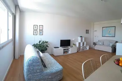 Image de Vistas Sobre O Rio Tejo - près l'aéroport, métro et gare. Bienvenue :)