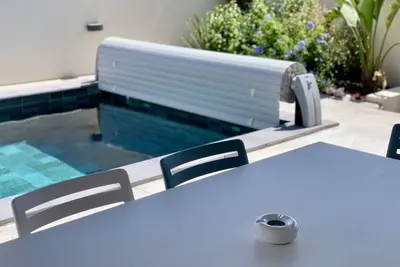 Image de « La Villa White » 130 m2 avec piscine chauffée et jardin privatif.