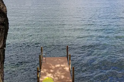 Image de Cottage De Lac Front Sur Le Lac Winnipesaukee, Nh