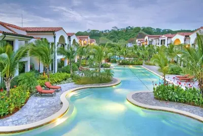 Image de Pacifico Condominiums et Private Beach Club 2 Br