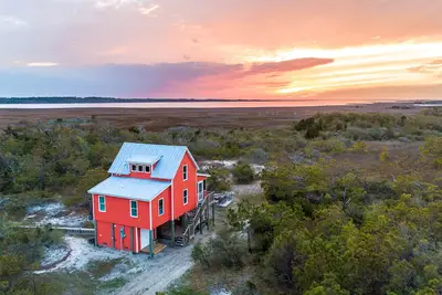 Image de Cedar Island Coastal Cottage