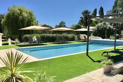 Image de Chez Lussaud -2 gîtes de luxe avec piscine, hébergement superbe et emplacement magnifique