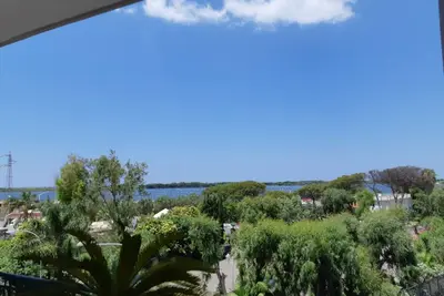 Image de Appartement spacieux et panoramique à 100 mètres de la Casina Vanvitelliana