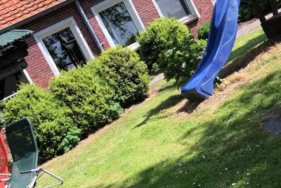 Image de Ferme idyllique dans un endroit calme avec toutes sortes d'animaux