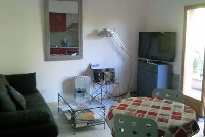 Image de Appartement 50 mètres carrés avec piscine 5 minutes village et rivière.