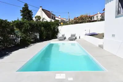 Image de Ribeira D'Ilhas Surfhouse