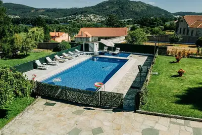 Image de Maison de plain pied avec piscine