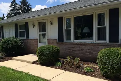 Image de Ranch maison de 3 chambres dans un quartier calme