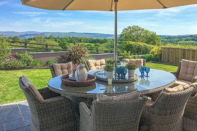 Image de Hébergement de 5 chambres à Llansadwrn, près de Llandeilo