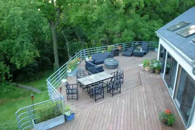 Image de Piscine intérieure au bord du lac