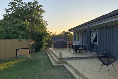 Image de Villa familiale proche de la mer et de la ville!