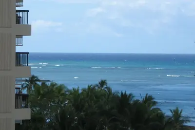 Image de Ocean & Diamond Head Vu; Cuisine complète et Wifi gratuit; 3 min. marcher jusqu'à la plage