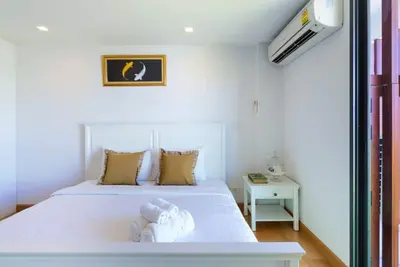 Image de Studio King avec Canapé-Lit @ Rocco HuaHin_7B