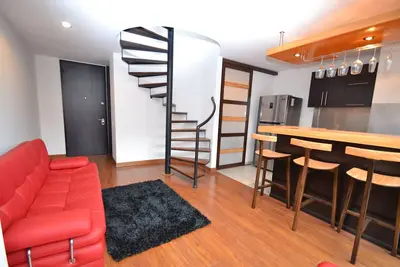 Image de Edith - 1 Br. Appartement en duplex avec design loft