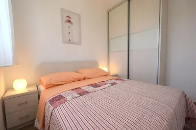 Image de Appartement de vacances Dobrinj pour 1 - 4 personnes avec 2 chambres Ă coucher - Appartement de vaca