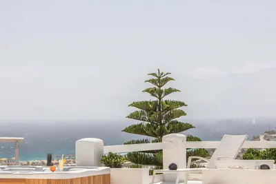 Image de Naxos Villa Relaxante avec jacuzzi pour 8