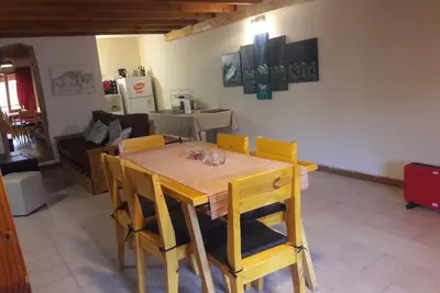 Image de Appartement situé dans la rue principale de l'Angostura