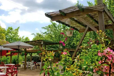 Image de Chalet pour 6 au calme, piscine, court de tennis, au coeur de la forĂŞt des Landes