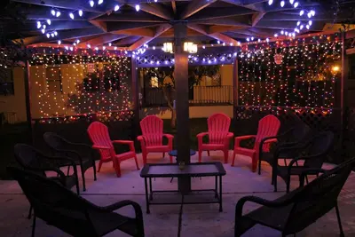 Image de 4/4 Hollywood House, près de Entertainment & Beach