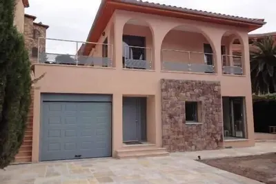 Image de Location appart ds villa neuve situe a 50 m de la plage