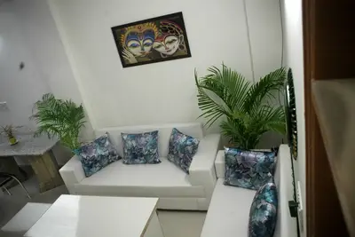Image de Appartement de service meublé pour séjour minimum de 1 mois avec cuisine commune