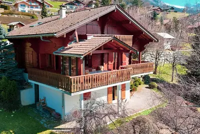 Image de Chalet jusqu’à 16 pers. à Bernex, animaux admis