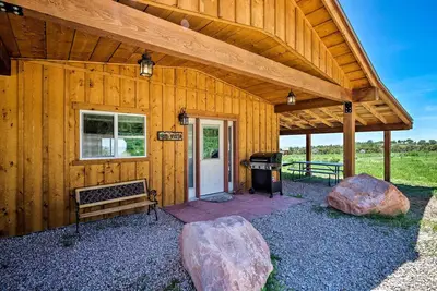 Image de Nouveau! Studio Moab de 5 acres avec barbecue et vue imprenable sur le mont