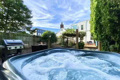 Image de Maison de vacances Hershey Harrisburg magnifiquement rénovée et spacieuse