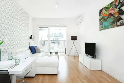 Dygata 2 | Air Conditioned Apartment | Gym