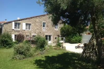 Image de Batisse monts du Velay \"My Bourleche\"