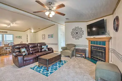 Image de New-Home w / Deck, en face du réservoir de Cedar Creek