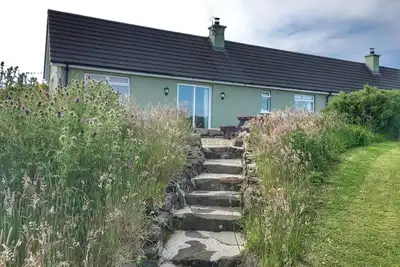 Image de Chalet moderne et paisible avec vue sur la mer et la montagne