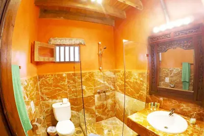 Villa de deux chambres, unique, confortable, jardin privé, chaleureux, type de famille