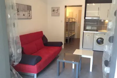 Image de Studio contemporain. Les pieds dans l'eau. Promo du 27/07 au 02/08