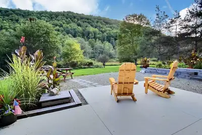 Image de «Modernisé et moderne avec un lit king size, 2 acres, 4 couchages»