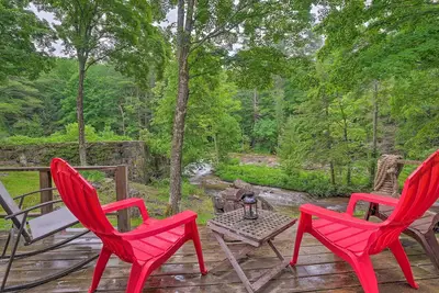 Image de 'The Mill River Cabin ��avec chemin��e et vue sur la rivière!