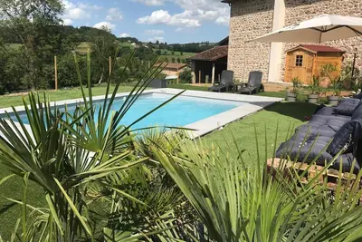 Image de Deux gîtes confortables avec cheminée et piscine commune, animaux admis, pour 13 personnes