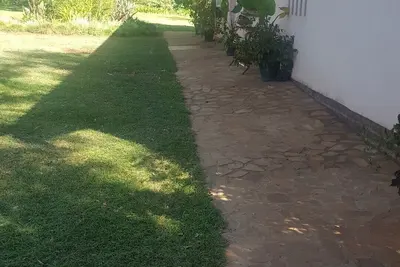 Image de Cottage indépendant comme à la maison pour des vacances ou un voyage d'affaires