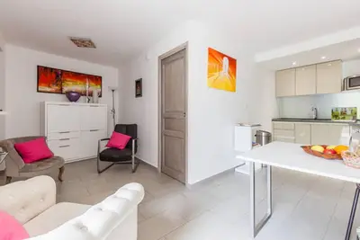 Image de Appartement avec grande terrasse. meublé de tourisme ***