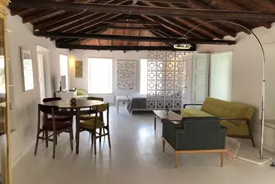 Image de \"14\" Loft avec une vue imprenable. . .