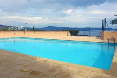 Image de 2 pièces cabine 4 pers avec vue mer dans résidence avec piscine