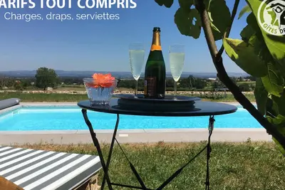 Image de Gîte charmant avec piscine, jardin, et produits fermiers à Saint-André-d'Apchon