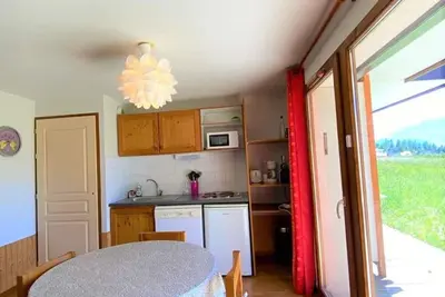 Image de Appartement rénové 6 pers, terrasse, parking, local ski