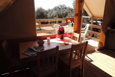 Image de Cabane Lodge Confort Safari 20m² (2 chambres - sans sanitaires) + terrasse semi couverte 4 personnes