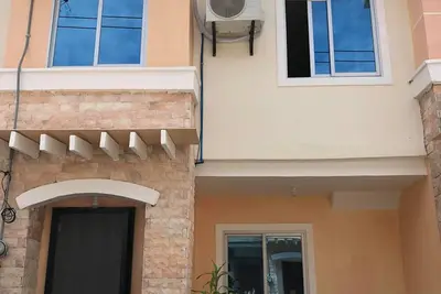 Image de Maison entièrement meublée sur 2 étages